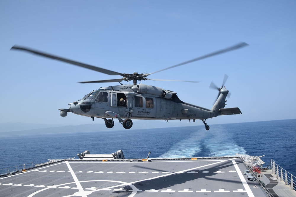 HSC 28 Conducts Flight Deck Operations Aboard USNS Burlington