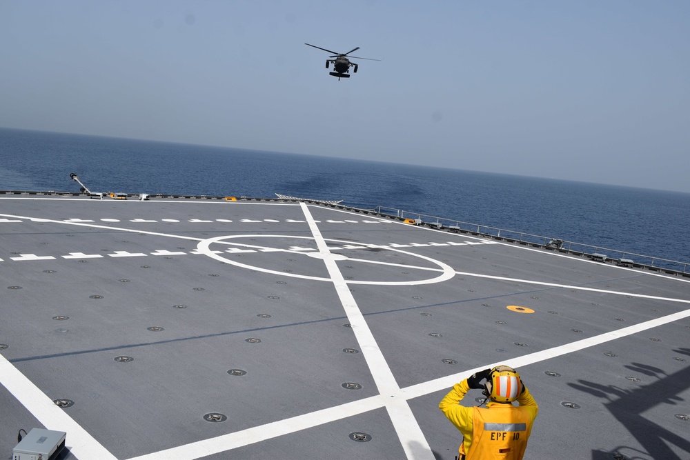 Blackhawk Conducts Deck Landing Qualifications Aboard USS Burlington