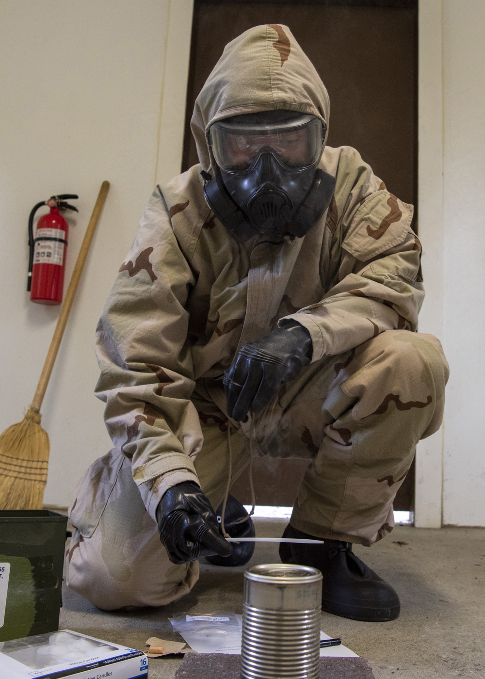 1-40 CAV runs gas chamber for best squad competition