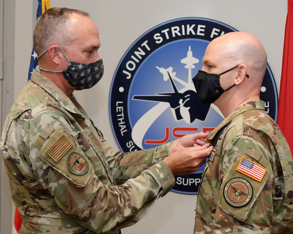 F35 awards Defense Meritorious Service Metal