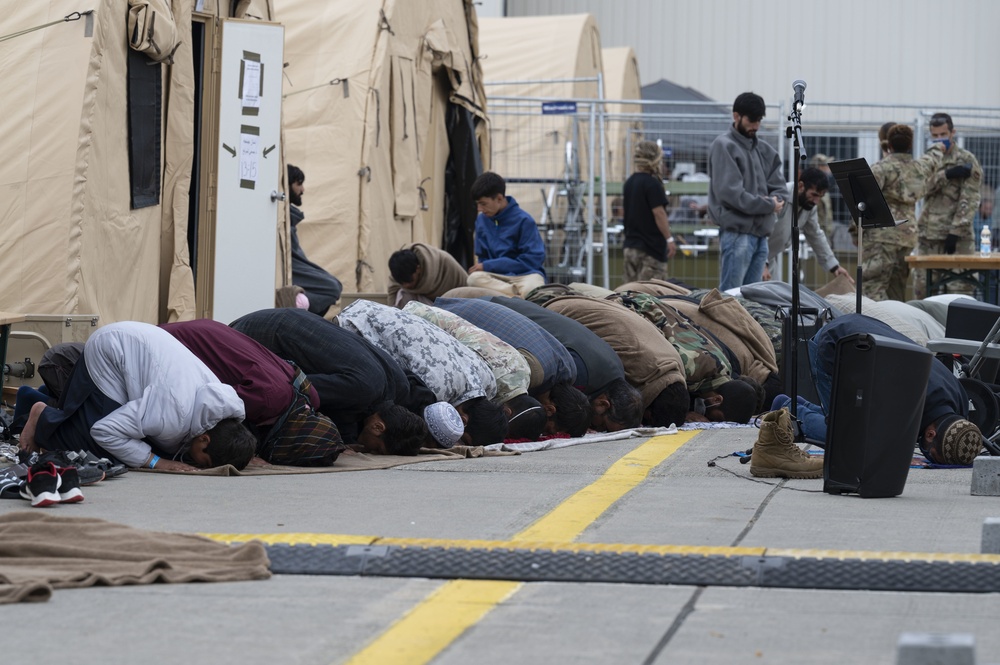 Ramstein supports evacuees religious needs