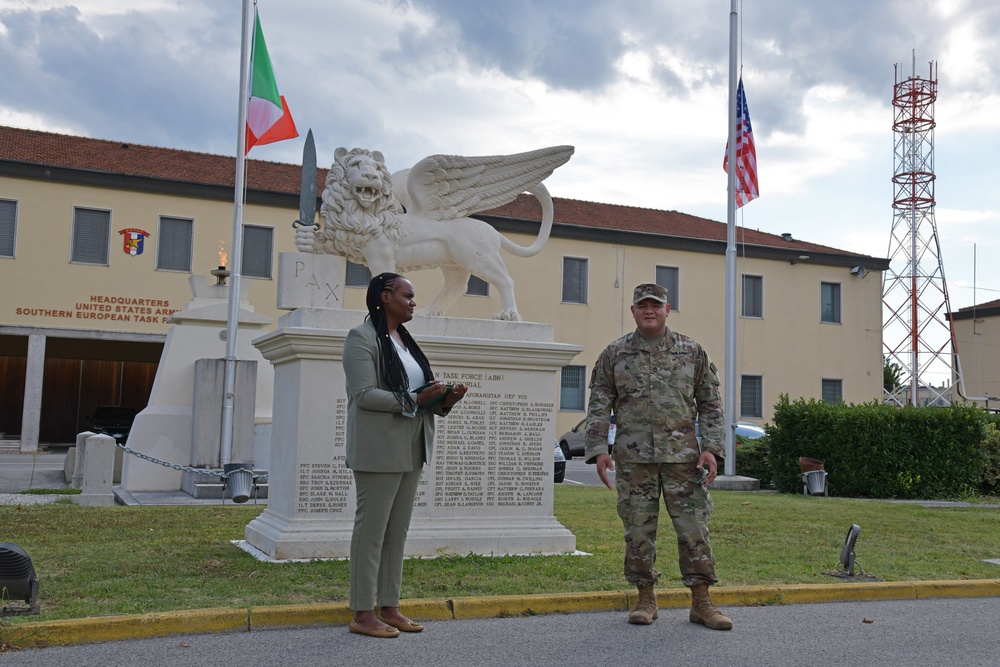 SETAF-AF commander re-enlists SETAF-AF NCO