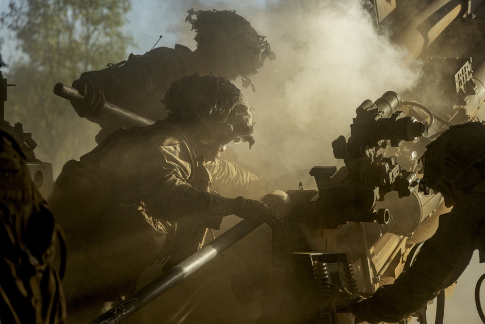 MRF-D’s Mike Battery conducts artillery range during Exercise Koolendong