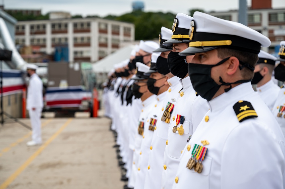 SECNAV Attends Commissioning Commemoration for USS Vermont (SSN 792)