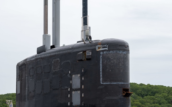 SECNAV Attends Commissioning Commemoration for USS Vermont (SSN 792)