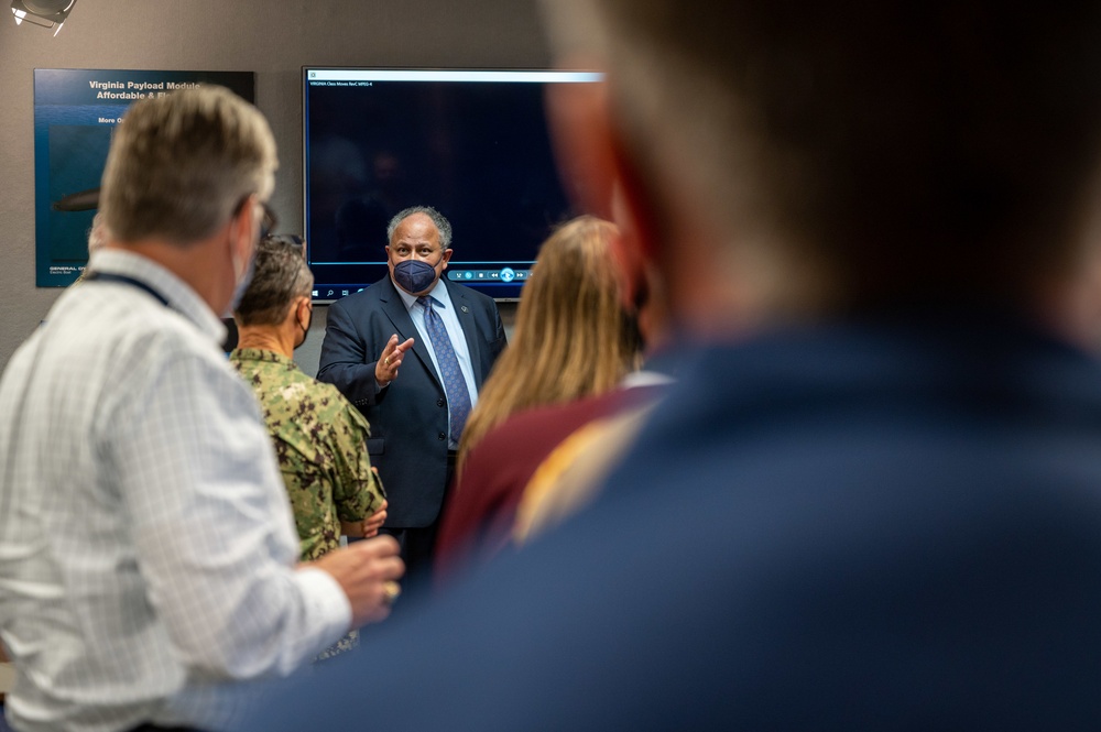 SECNAV Del Toro Visits General Dynamics Electric Boat