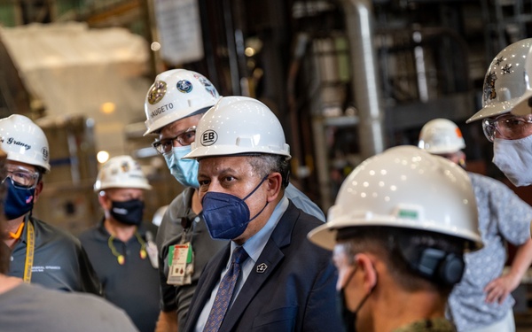 SECNAV Del Toro Visits General Dynamics Electric Boat