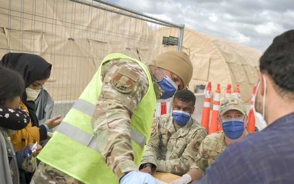Red Cross Helps Evacuees At Ramstein