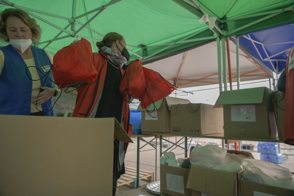 Red Cross Helps Evacuees At Ramstein