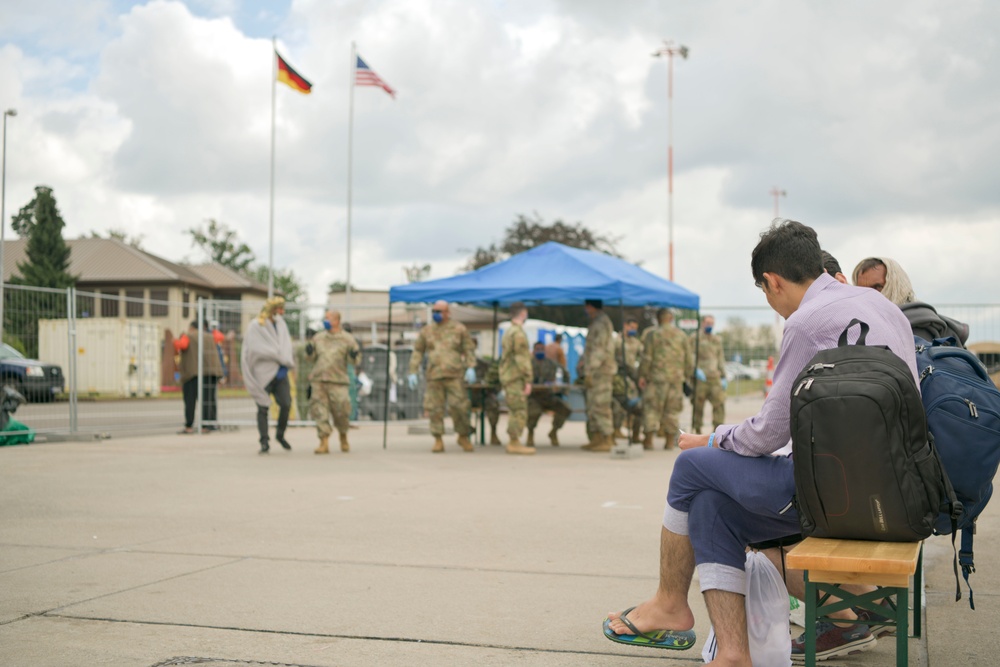 Red Cross Helps Evacuees At Ramstein