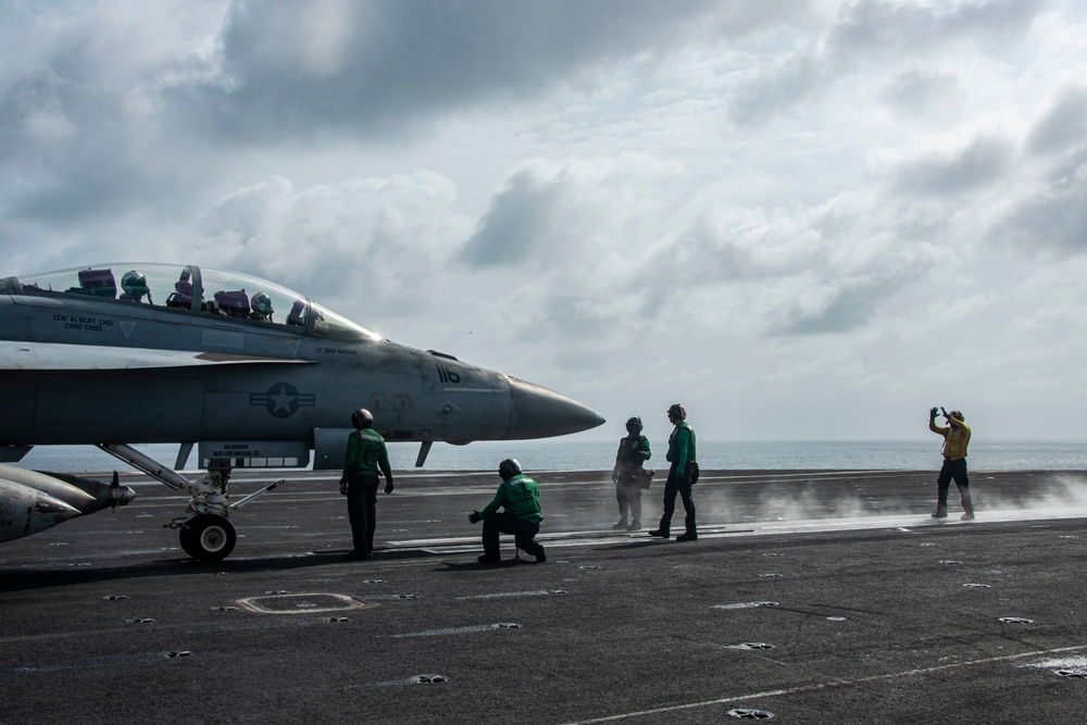 USS Ronald Reagan (CVN 76) Flight Operations