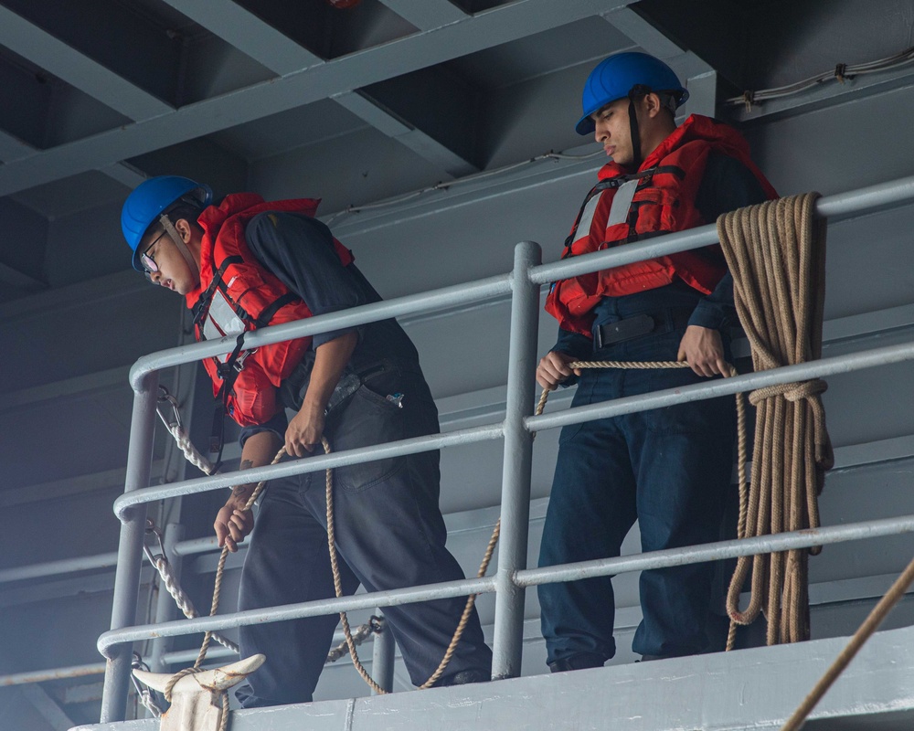 USS Ronald Reagan (CVN 76) Small Boat Operations