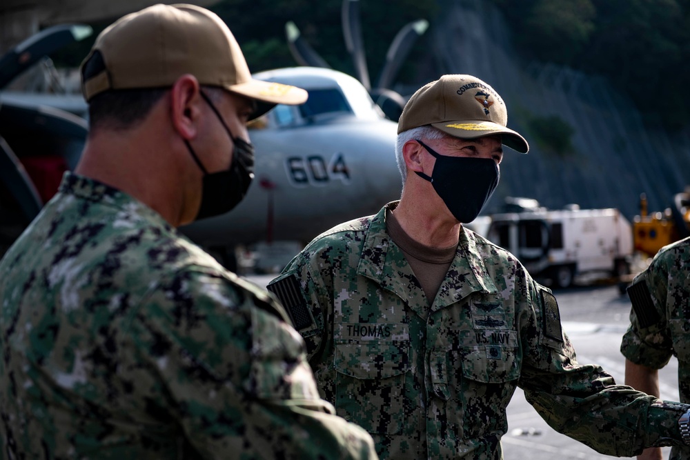 Commander, U.S. 7th Fleet Karl Thomas Visits USS Carl Vinson (CVN 70)