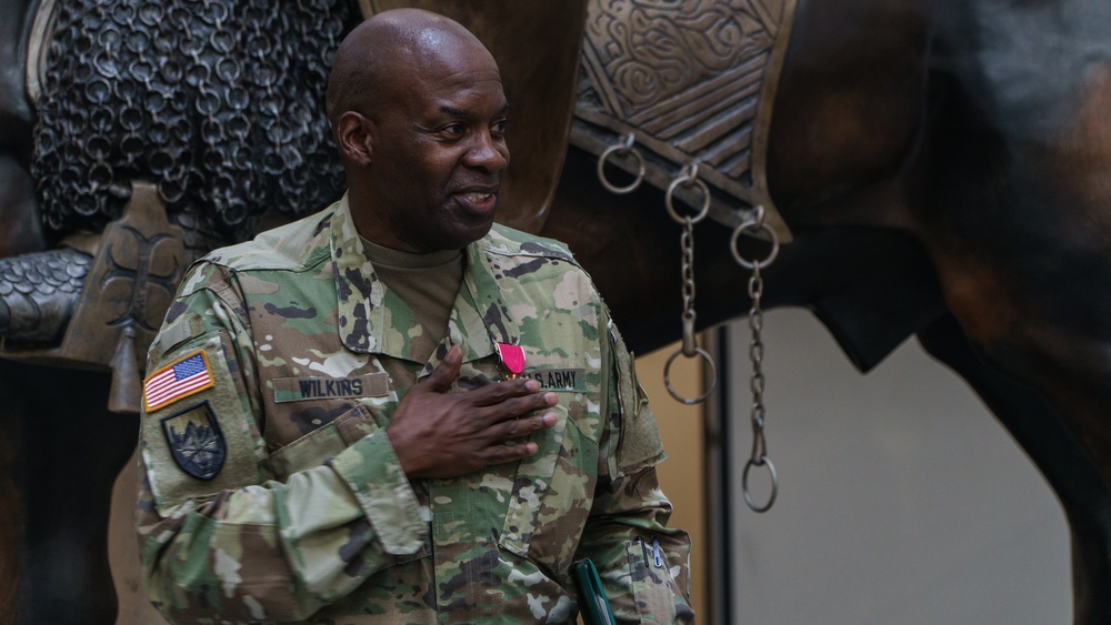 III Corps presents LOM to Col. Ronald Wilkins