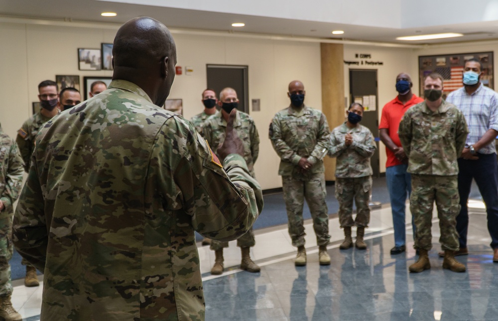 III Corps presents LOM to Col. Ronald Wilkins