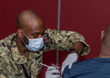 Naval Air Facility Atsugi administers COVID-19 vaccines
