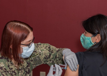 Naval Air Facility Atsugi administers COVID-19 vaccines