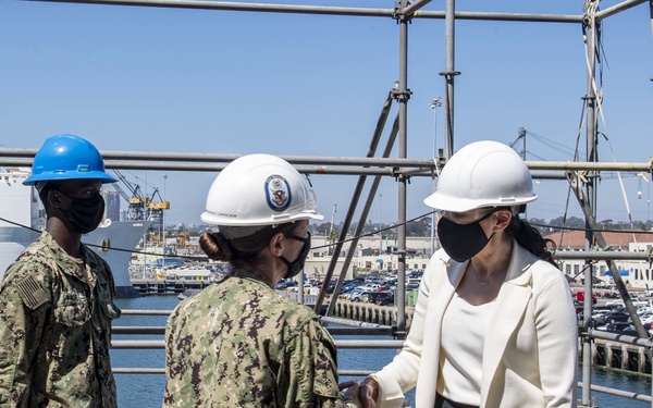 DASD(FR) Visit to USS Boxer (LHD 4)