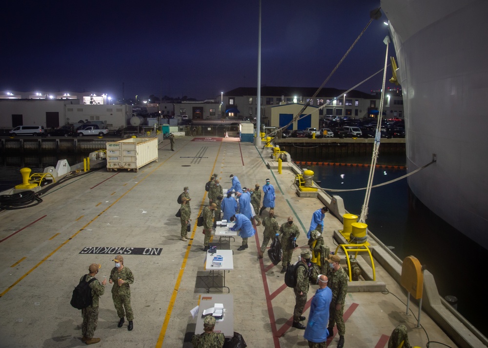 USNS Mercy (T-AH 19) Sailors Conduct Drills During MERCEX 21-4