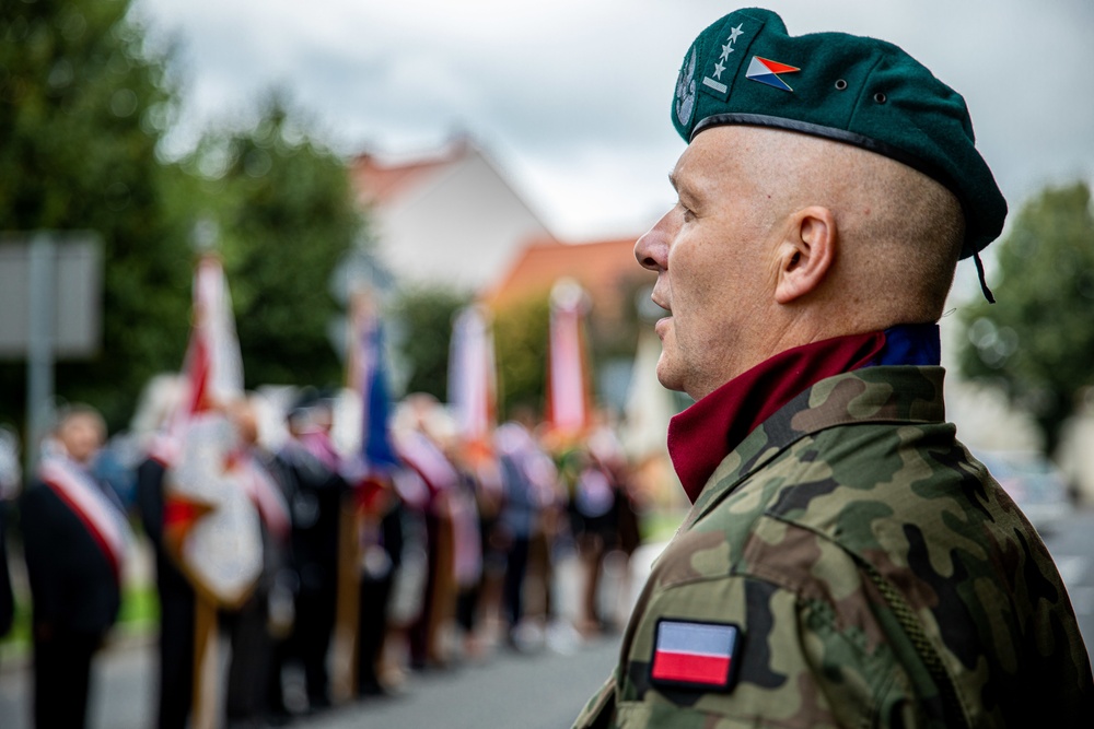 Battle Group Poland supports local remembrance ceremony of the Invasion of Poland in 1939