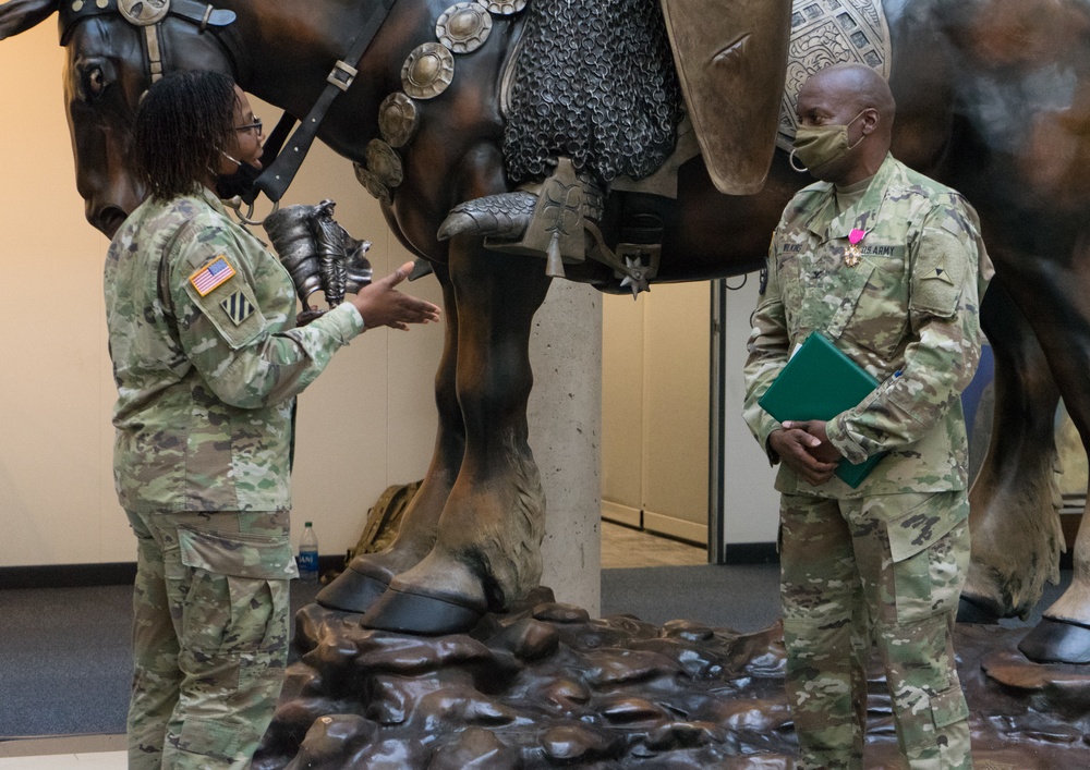 III Corps DCG recognizes Soldiers for excellence