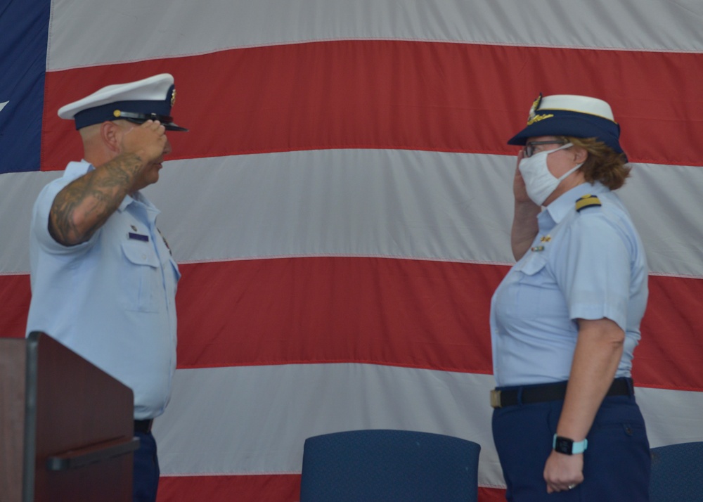 Coast Guard commissions new unit in Louisville, Ky.