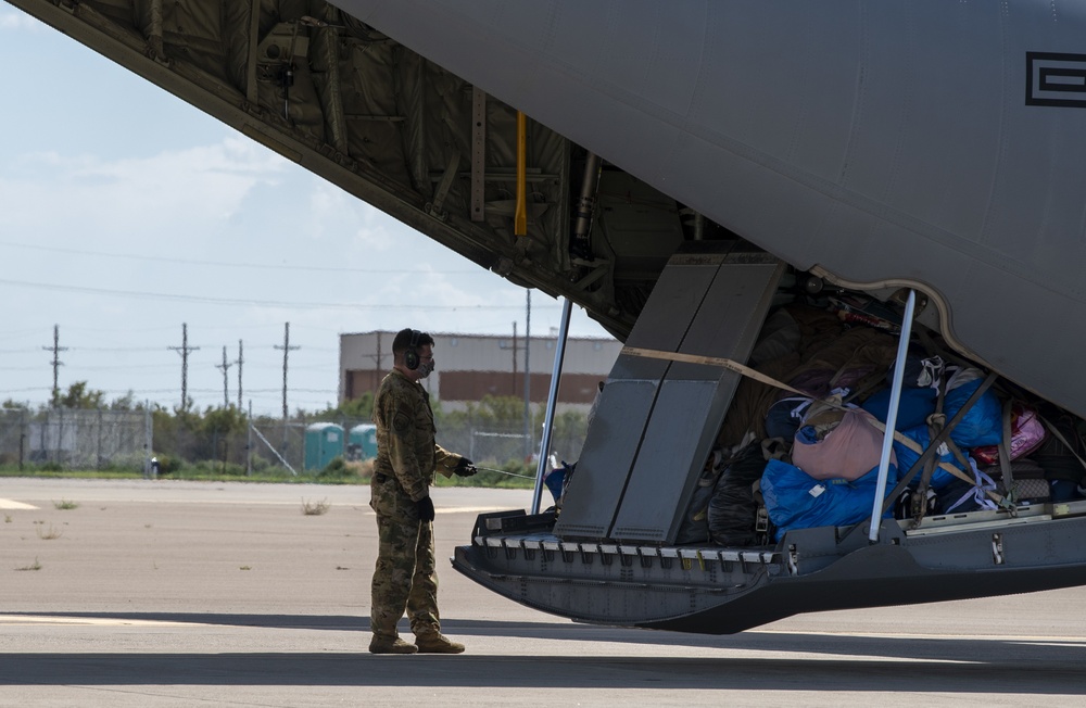 Holloman welcomes Afghan evacuees