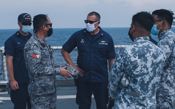 U.S. Coast Guard trains with Philippine maritime agencies