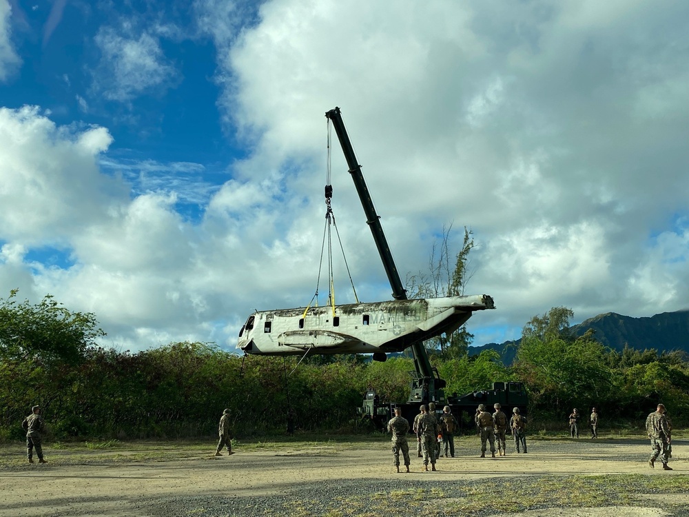MWSD-24 Conducts Aircraft Salvage and Recovery During MCCRE