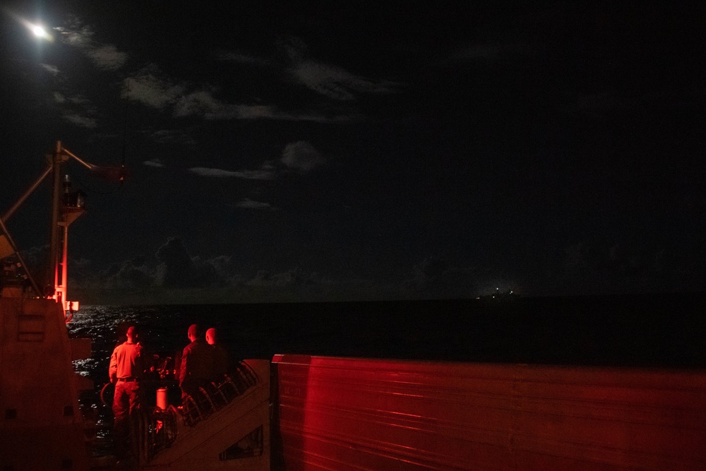 USS Portland (LPD 27) LCAC Operations