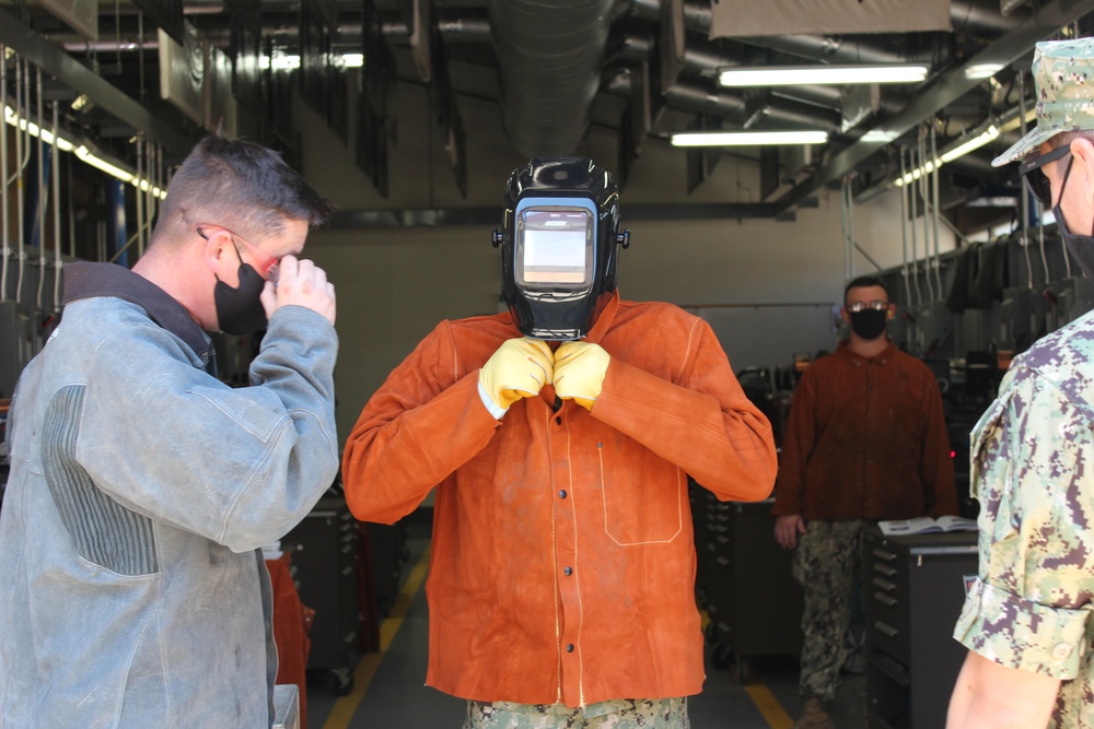 Rear Adm. Peter Garvin Tours NCTC