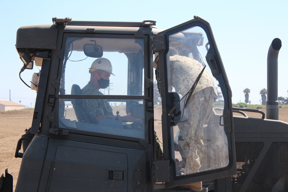 Rear Adm. Peter Garvin Tours NCTC