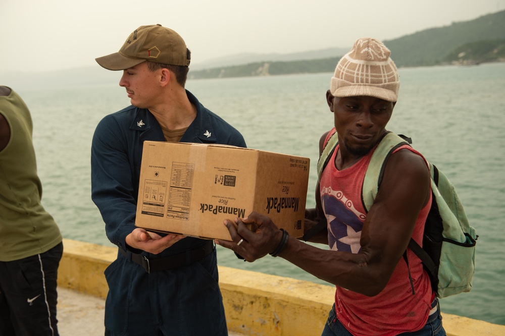 USS Arlington Sailors And Marines Deliver Aid To Jeremie