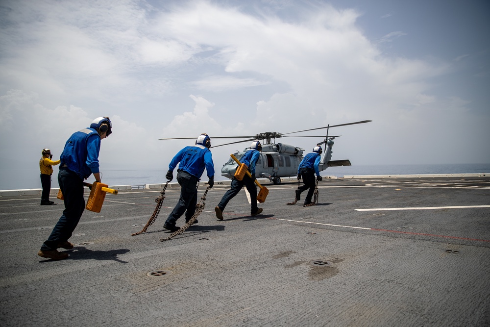 JTF-Haiti Commander Visits the USS Arlington