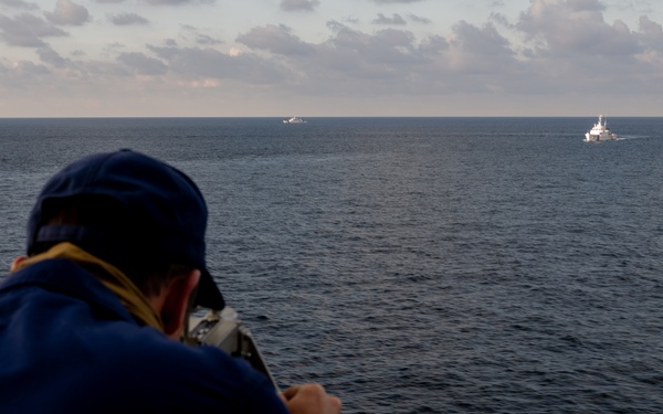 U.S. Coast Guard trains with Philippine maritime agencies