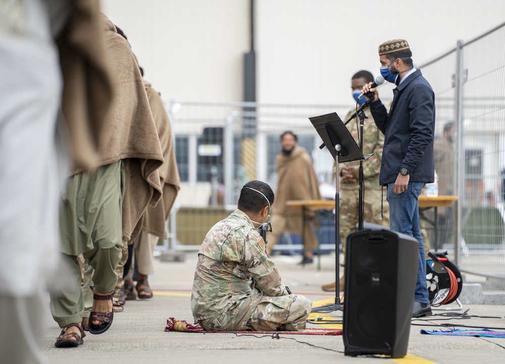 Ramstein supports evacuee's religious needs