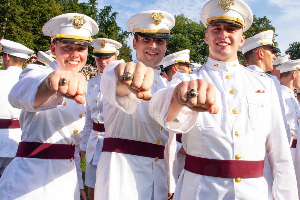 The ring to solidify them all: Class of 2022 cadets rejoice during Ring Ceremony