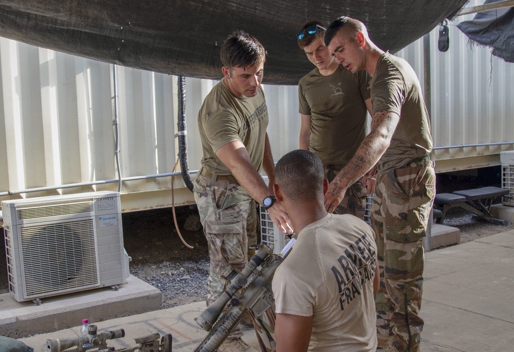 U.S., French snipers conduct weapons familiarization