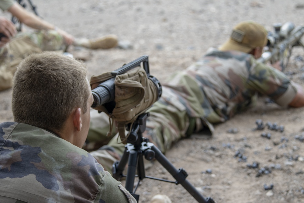 U.S., French snipers conduct weapons familiarization