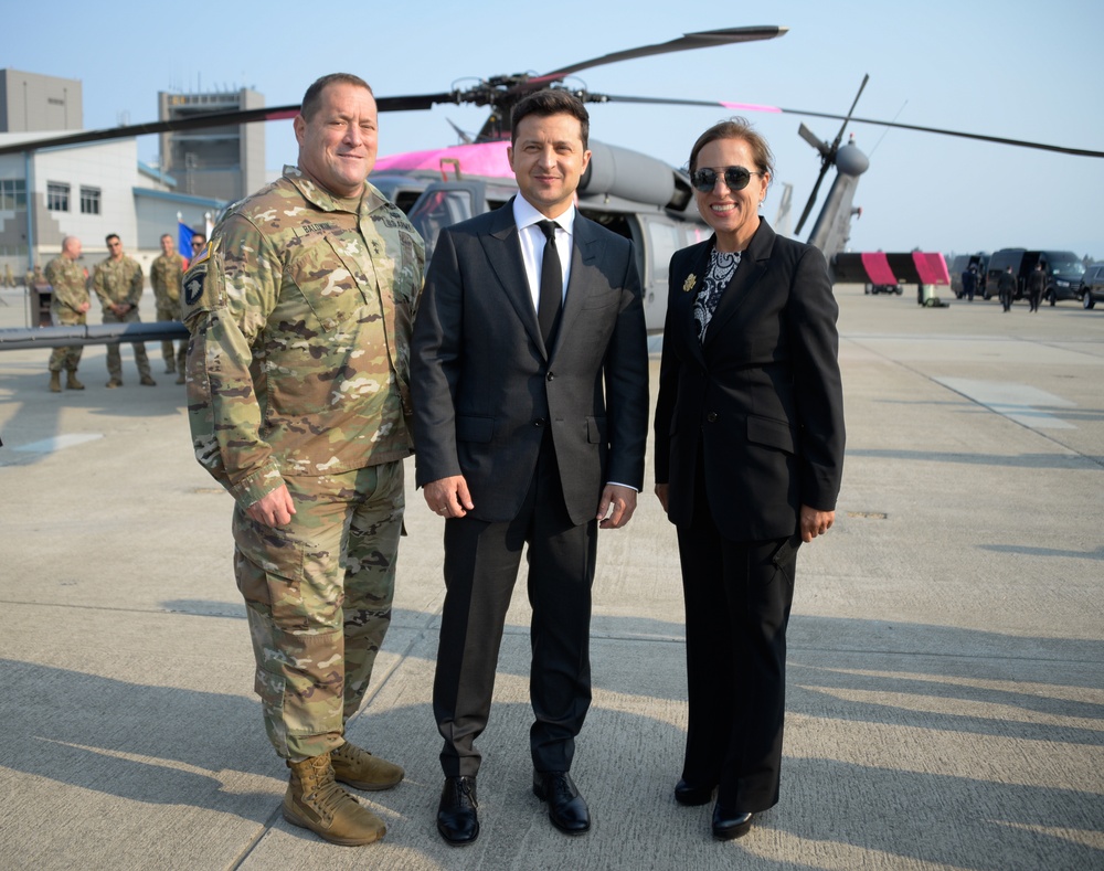 President of Ukraine visits 129th Rescue Wing