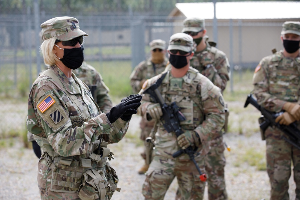 447th MPs Conduct Displaced Civilians Training