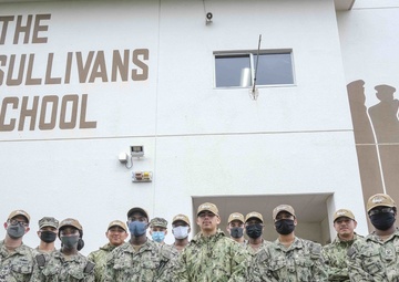 Ronald Reagan Sailors Volunteer at Sullivans Elementary School
