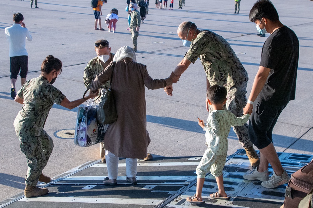 Evacuees from Afghanistan Arrive at NAVSTA Rota