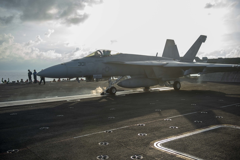 USS Carl Vinson (CVN 70) Conducts Flight Operations in 7th Fleet