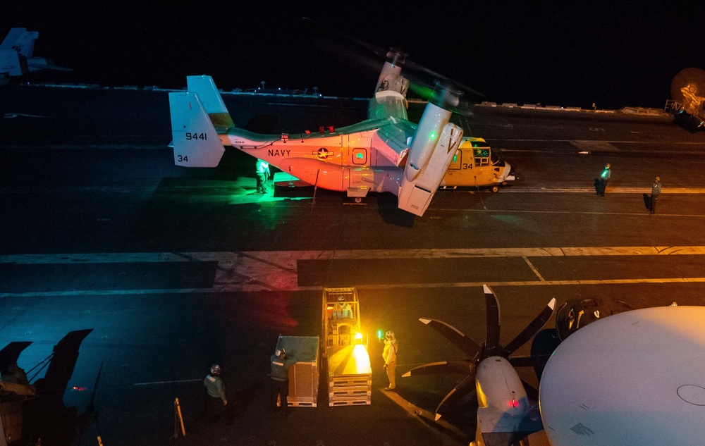 USS Carl Vinson (CVN 70) Conducts Flight Operations