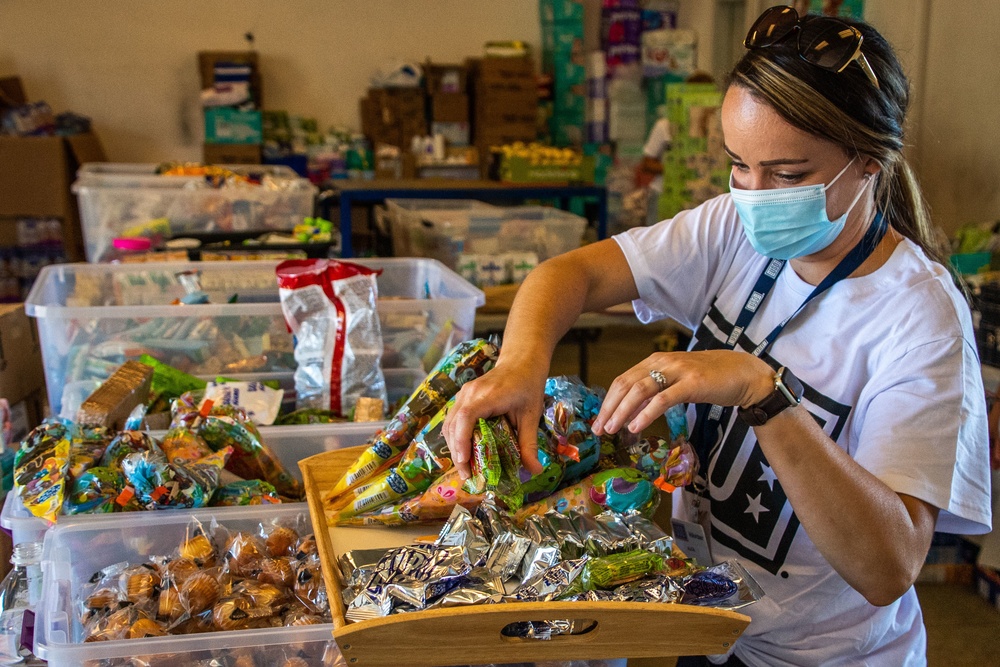 Volunteers at NAVSTA Rota Support Evacuees from Afghanistan
