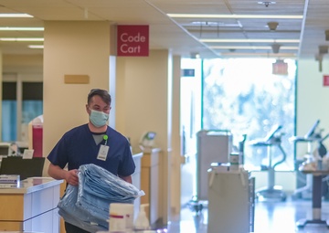 Additional Oregon Guard Members Begin Working in Hospitals