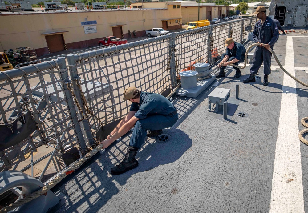 USS Billings Sailors Heave Around a Line During Sea and Anchor Detail