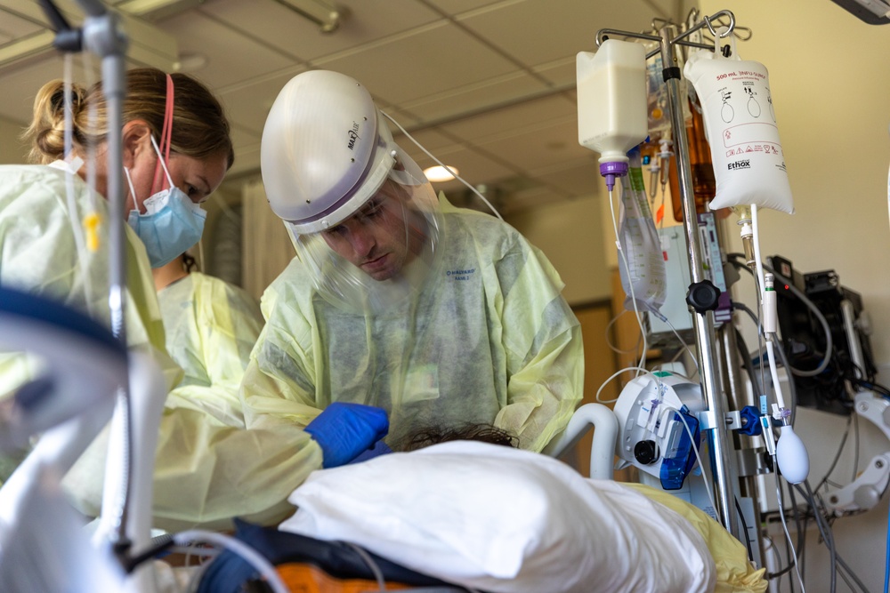 U.S. Army Medical Response Team Work With Idaho Hospital Staff