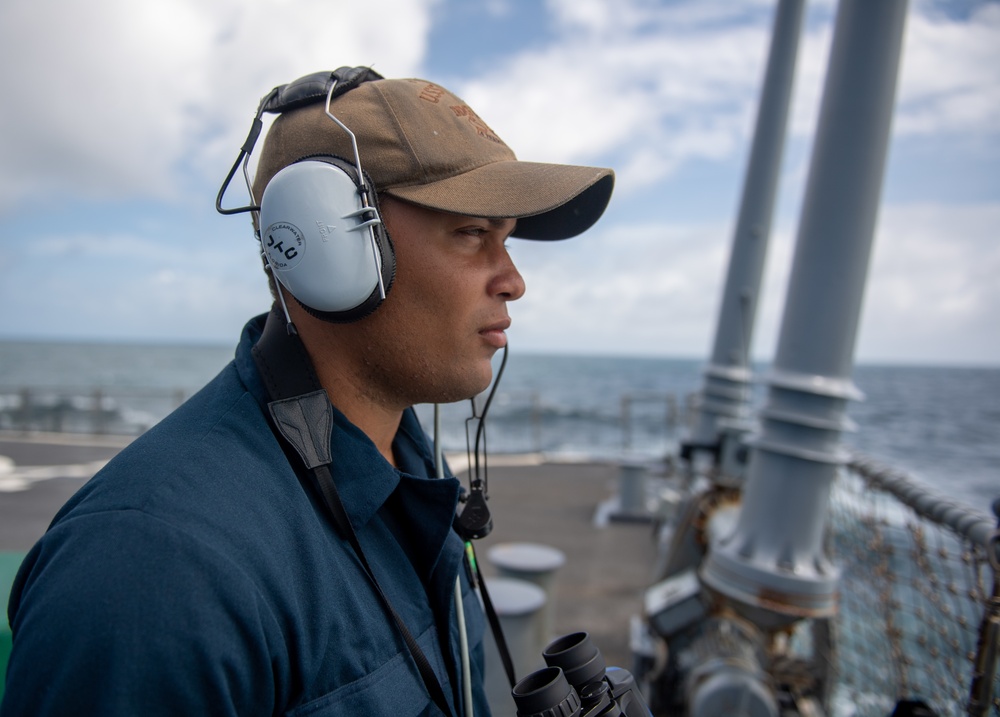 USS O'Kane (DDG 77) Stands Watch